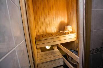 Фото номера Люкс с 1 спальней и сауной Мини-отель Katariina Guesthouse г. Раквере 5